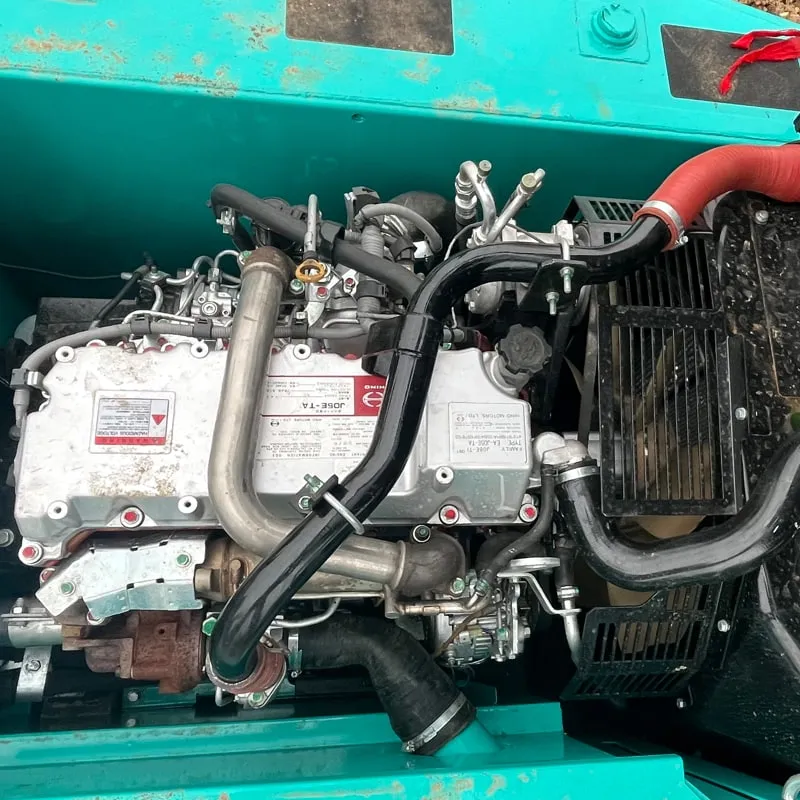 二手神钢SK200D挖掘机