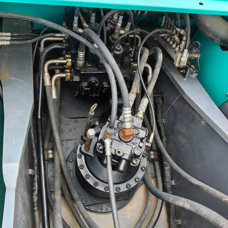 二手神钢SK250挖掘机