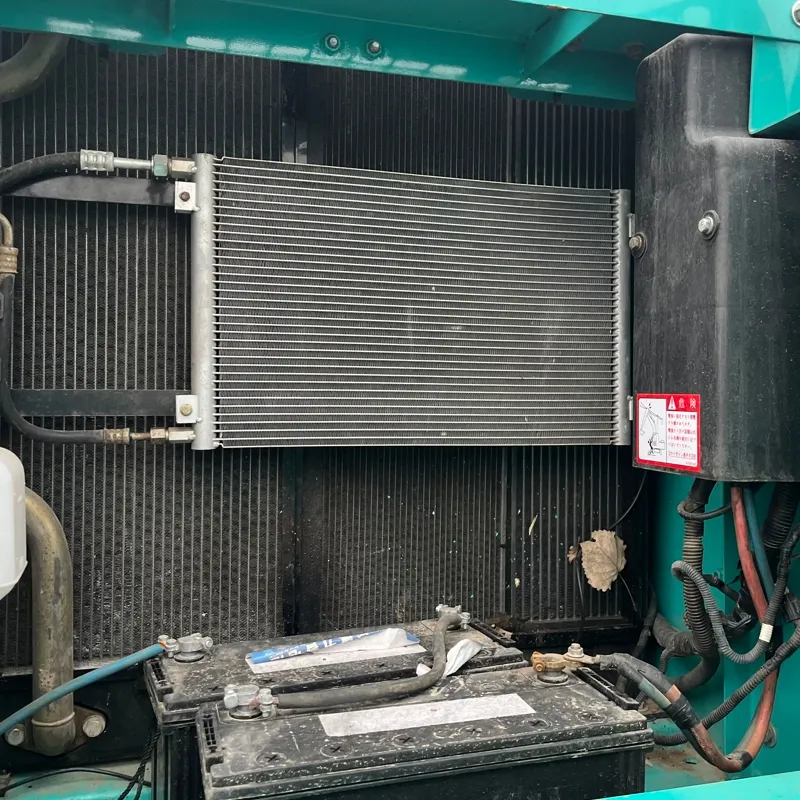 二手神钢SK260挖掘机