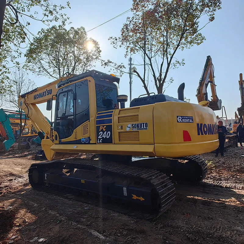 Used 小松240-8 excavator